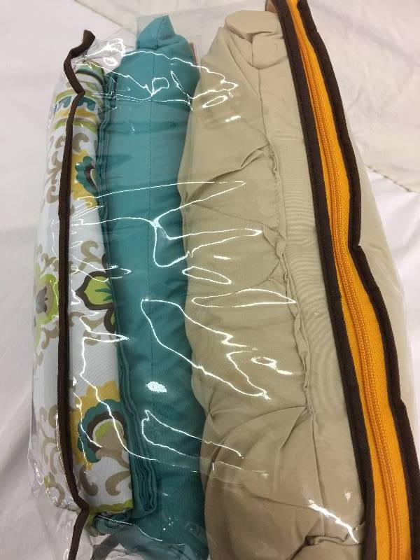 lot 269 image: intelligent design fullqueen duvet cover set retail $84