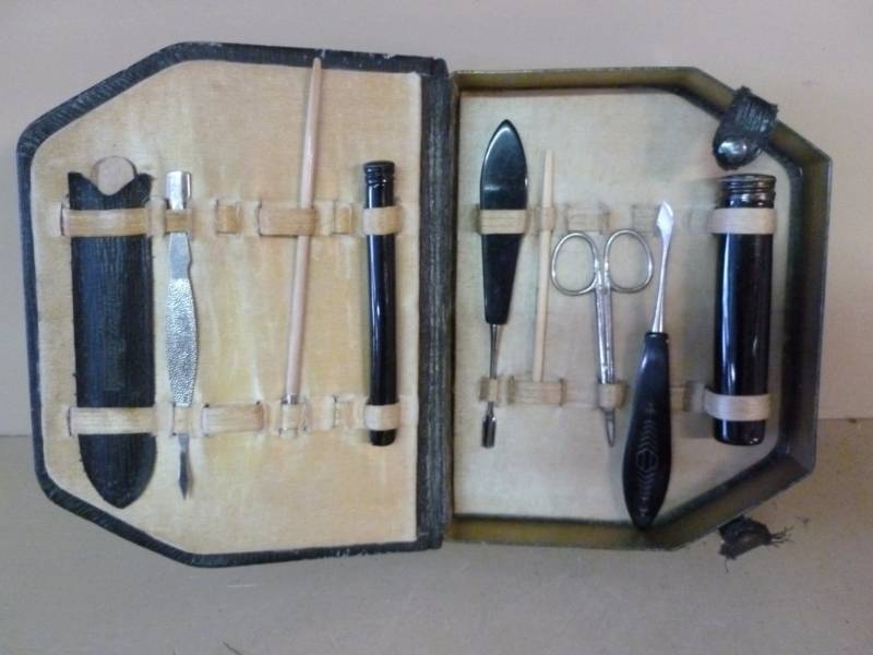 Vintage Grooming Kit