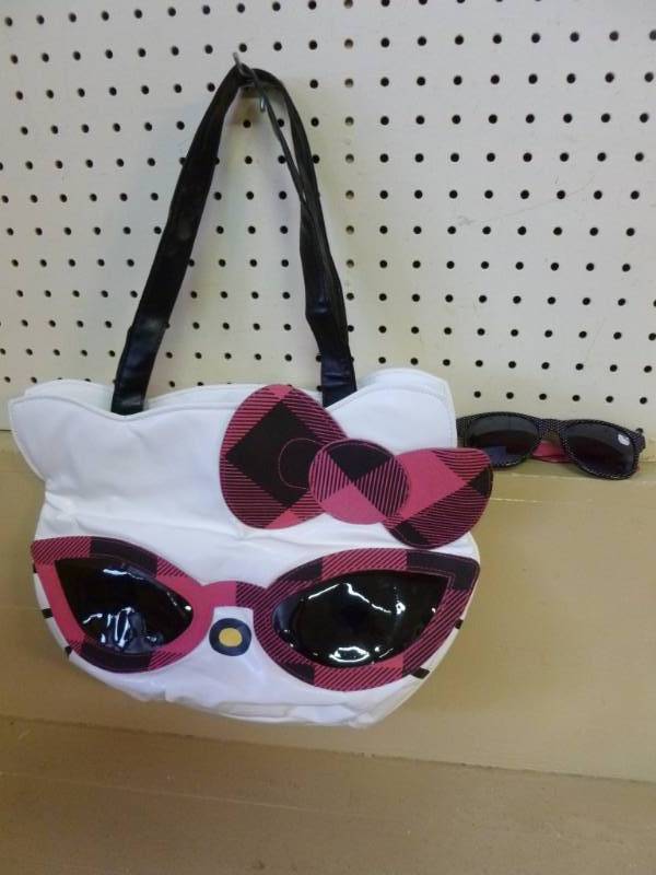 Hello Kitty Purse