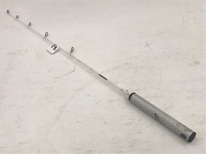 lot 24 image: Like New Whiteout Light Action 28 ...