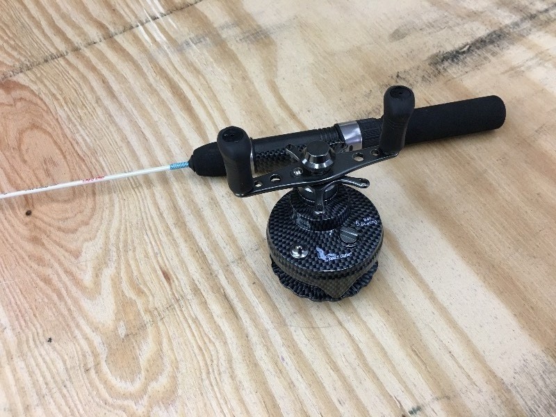 lot 40 image: Eagle Claw Ice Rod & Reel Combo