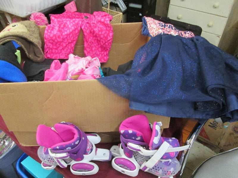 Small Girls Clothes, Roller skates ...
