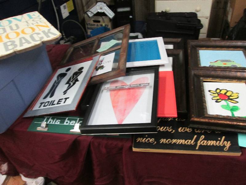 Large Lot of Frames & Wall Dcor i...