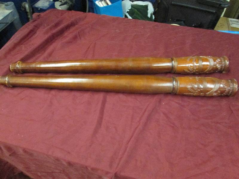 Ornate Wooden Table Legs 33.5 inche...