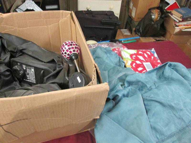 lot 250 image: Mixed Lot Sham covers, Curtains, D...