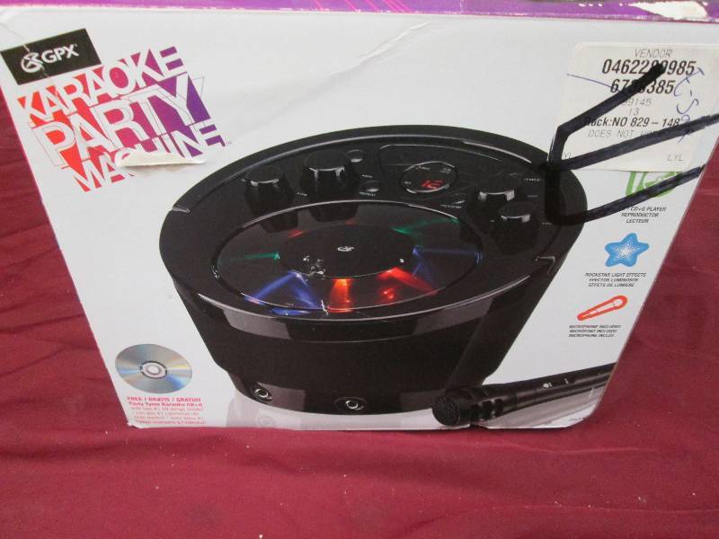 lot 252 image: GPX Karaoke Party Machine (powers u...