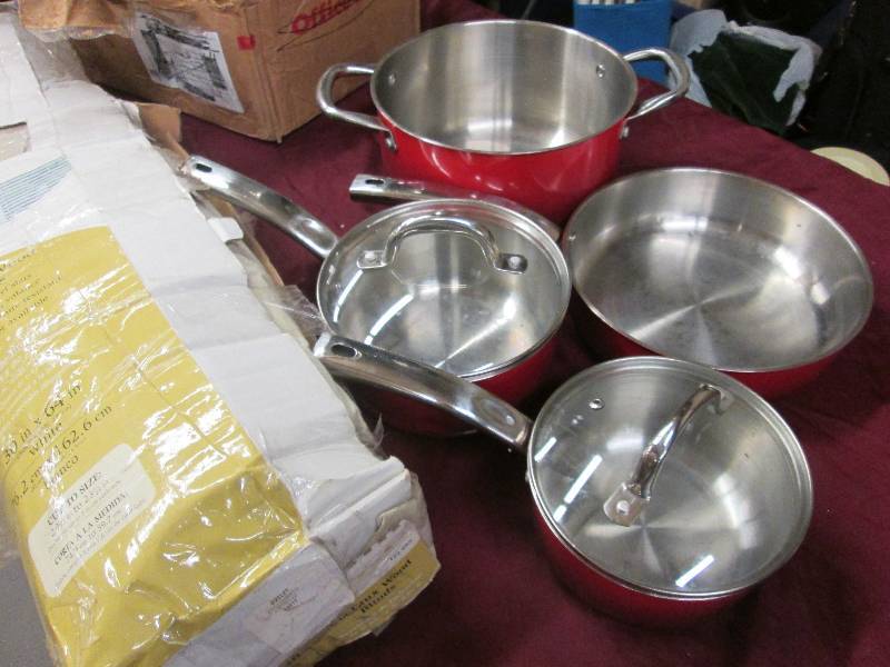 lot 258 image: Red Cookware, Surprise Storage Piec...