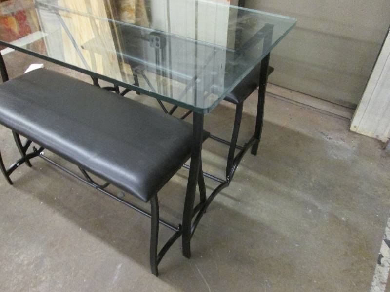 lot 221 image: 3-Piece Everyday Dining Set open bo...