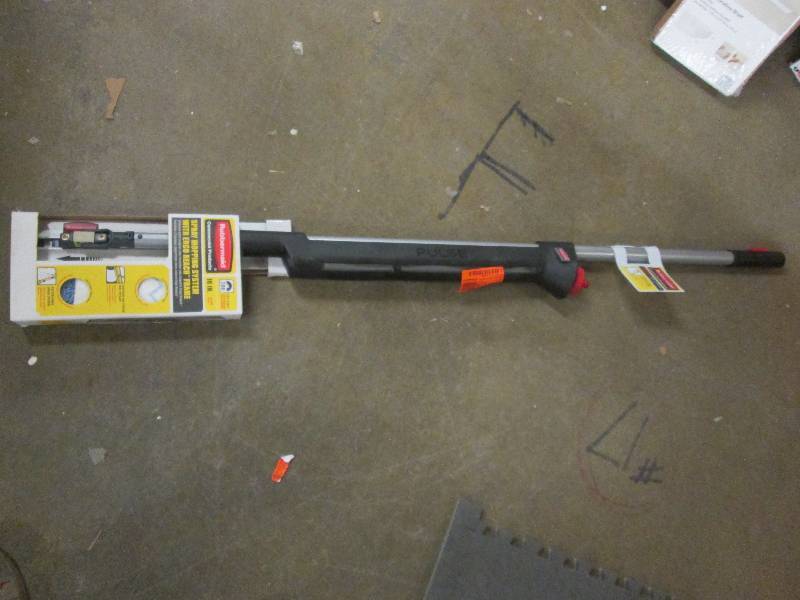 lot 33 image: Rubbermaid Commercial Pulse Executi...