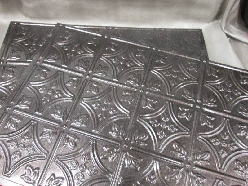 lot 47 image: Lot of 2 Fasade 24 in. x 18 in. Tra...