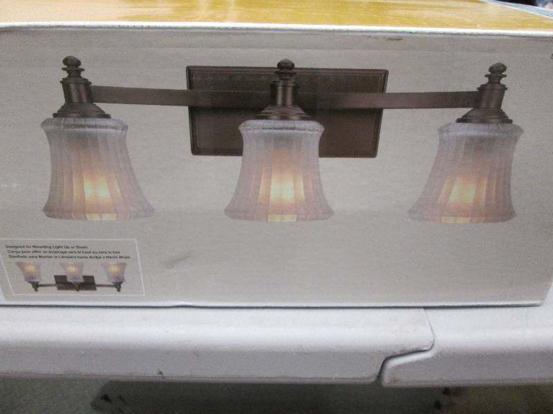 lot 97 image: Hampton Bay Kenning 3-Light Dutch B...