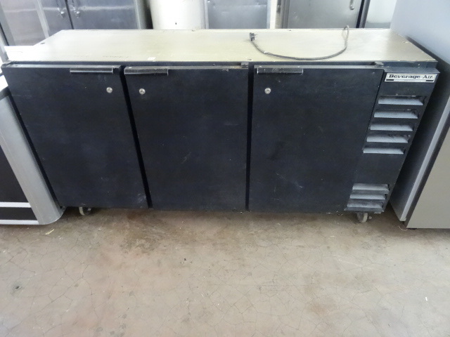 Beverage air back bar cooler. 3 doo...