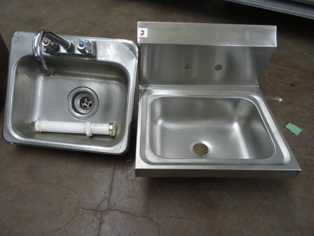 2 hand wash sinks...