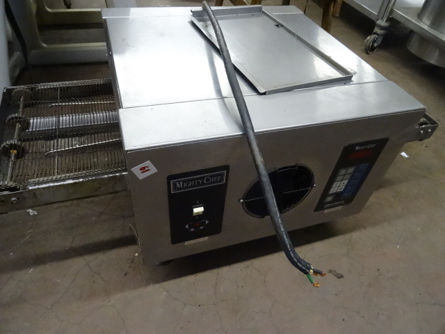 Mighty chef conveyor oven. Toastmas...
