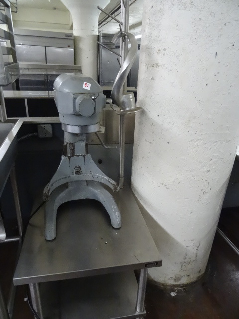 Hobart A20Cmixer. Table top. Comes ...