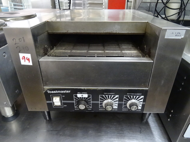 Toastmaster conveyor toaster oven. ...