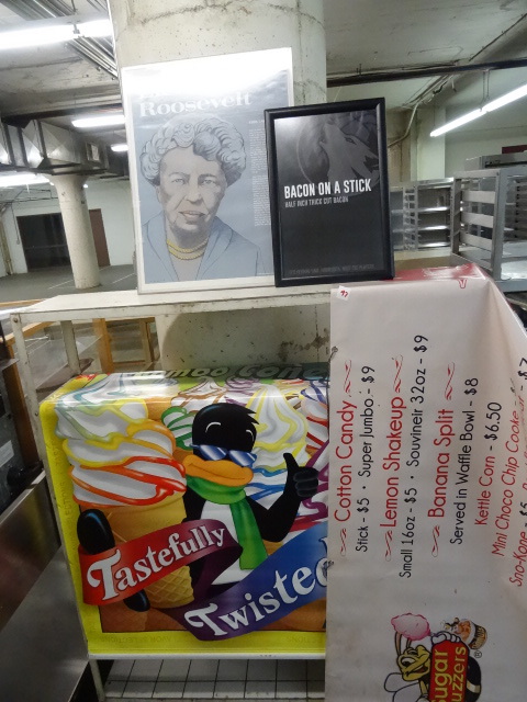 Misc banners and 2 wall prints...