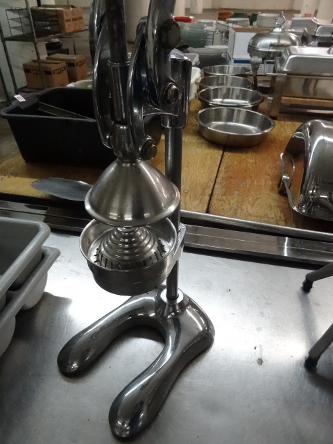 Hand operated juicer...