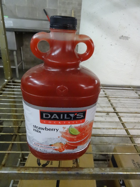 Dailys fruit mixers. Strawberry daq...