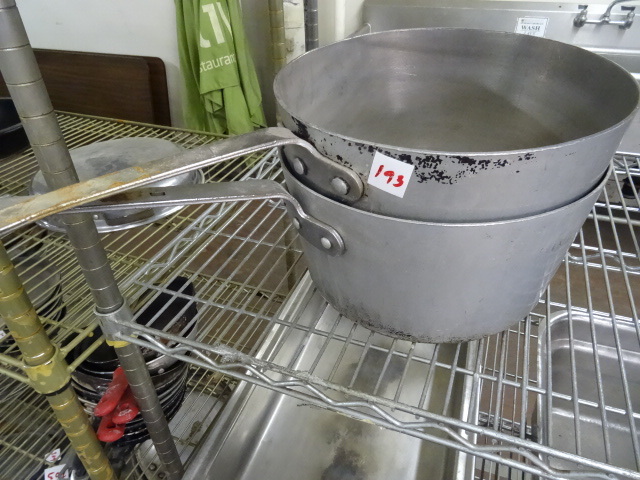 12 aluminum pot. Qty 2...