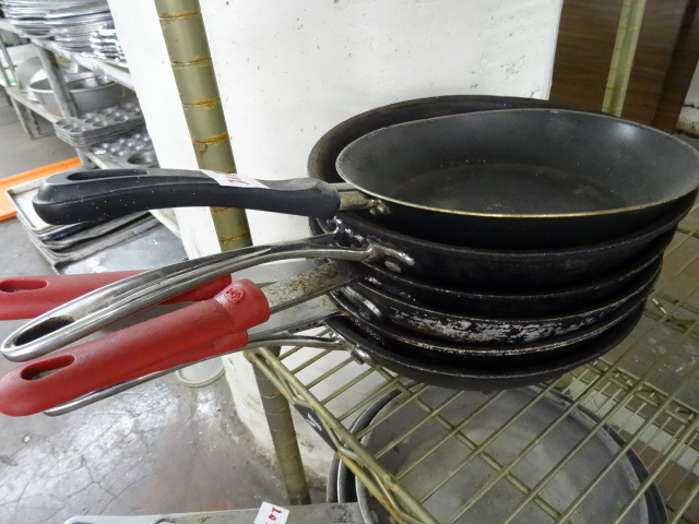 10 sautee pans...