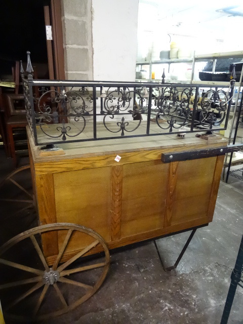 Decorative cart. 2 wheel. Wood cons...
