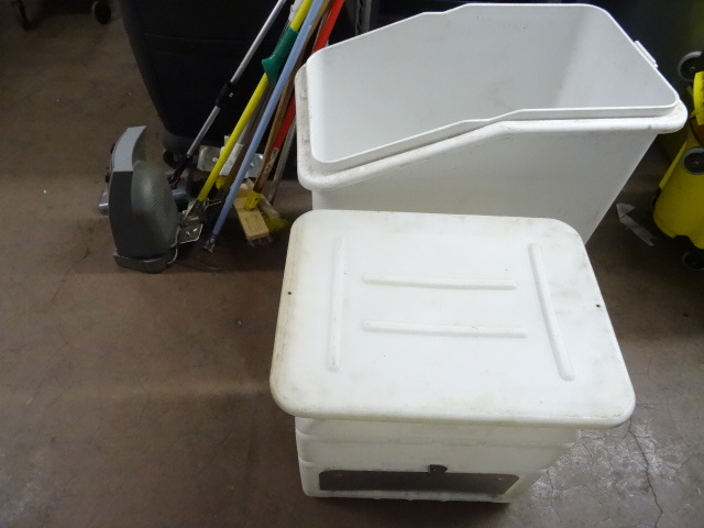 2 dry ingredient bins. Heater. Asso...