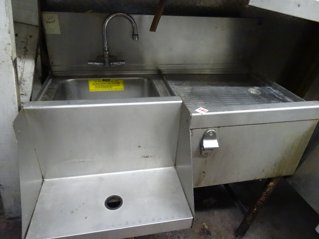 Bar sink with drying area. Only leg...