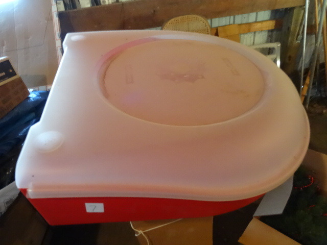 Plastic Wreath Box.  Will hold a 21 Wreath