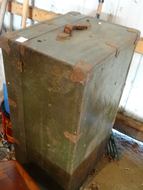 Vintage Foot Locker Trunk  31 x 17 x 13
