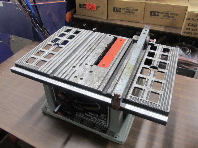 Working DELTA 10 Bench Saw
