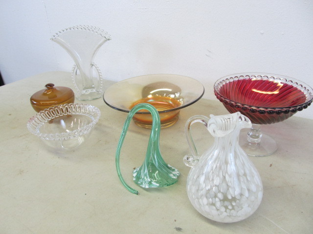 Nice lot of Vintage Art Glass Decor