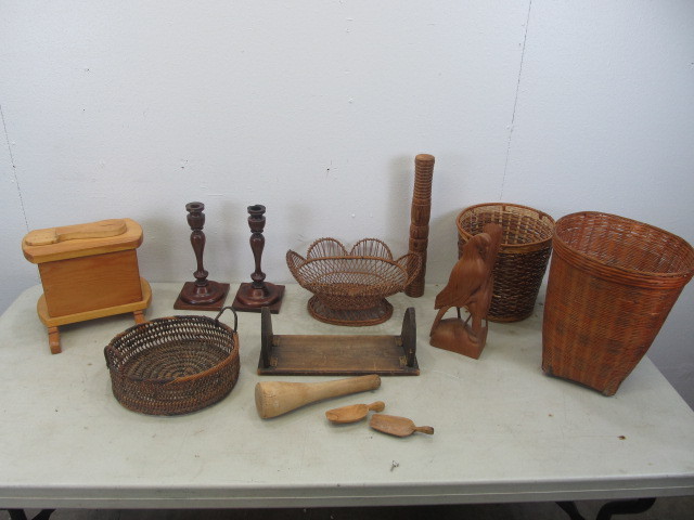 Vintage Primitive Wood Items Baskets etc