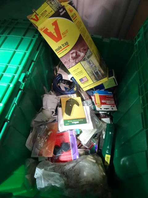 lot 264 image: NEW ENTIRE BIN MISC Hardware items including Mole Trap, Heavy Duty Electrical Connector, Replacement blades, AV cables and MORE GREEN BIN NOT INCLUDED