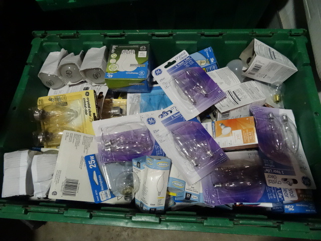 lot 278 image: NEW ENTIRE BIN Various Light Bulbs. GREEN BIN NOT INCLUDED