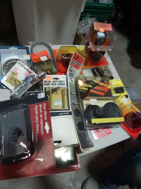 lot 280 image: NEW LARGE LOT Trailer Lights and Automobile Accessories