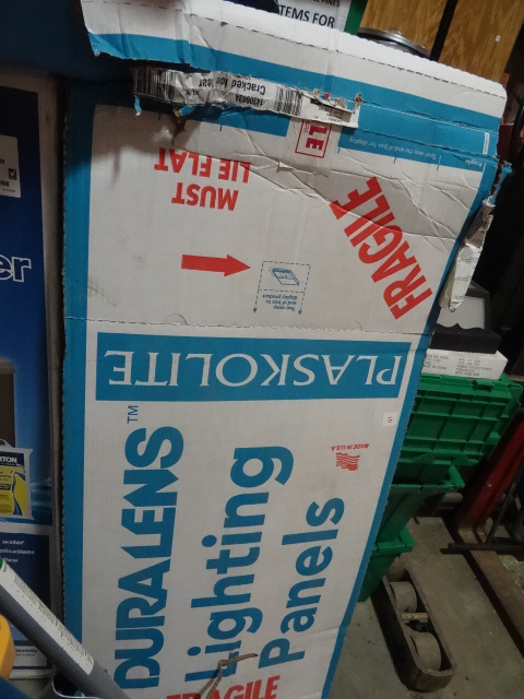 lot 10 image: NEW CASE Qty 20 (1 cracked) Plaskolite Duralens Lighting Panels 2x4 ft Style Cracked Ice Clear $268 retail