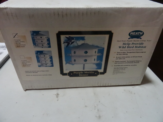 lot 27 image: NEW LOT Purple Martin Bird House. AH18D. 18 Room Expandable Bird House. Easy Clean. Retail $80