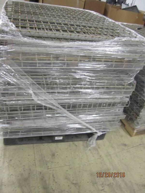 lot 18 image: 18 4x4 pallet shelves...