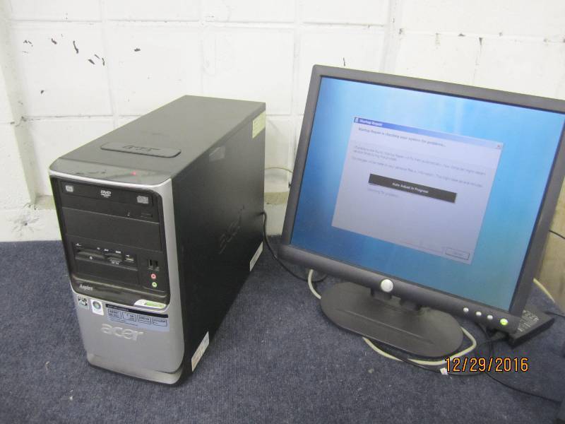 lot 50 image: Aspire acer opens to start up screen...