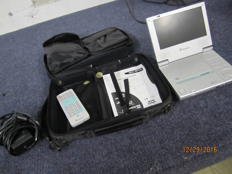 lot 59 image: Cyber home  portable mp3 player and...