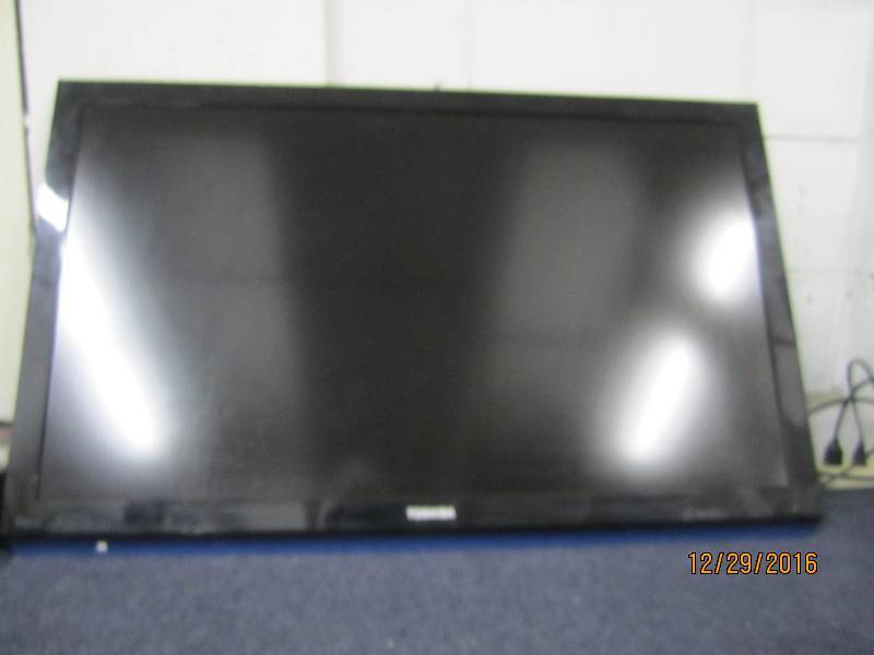 lot 61 image: Toshiba 42 tv dosnt turn on sold ...
