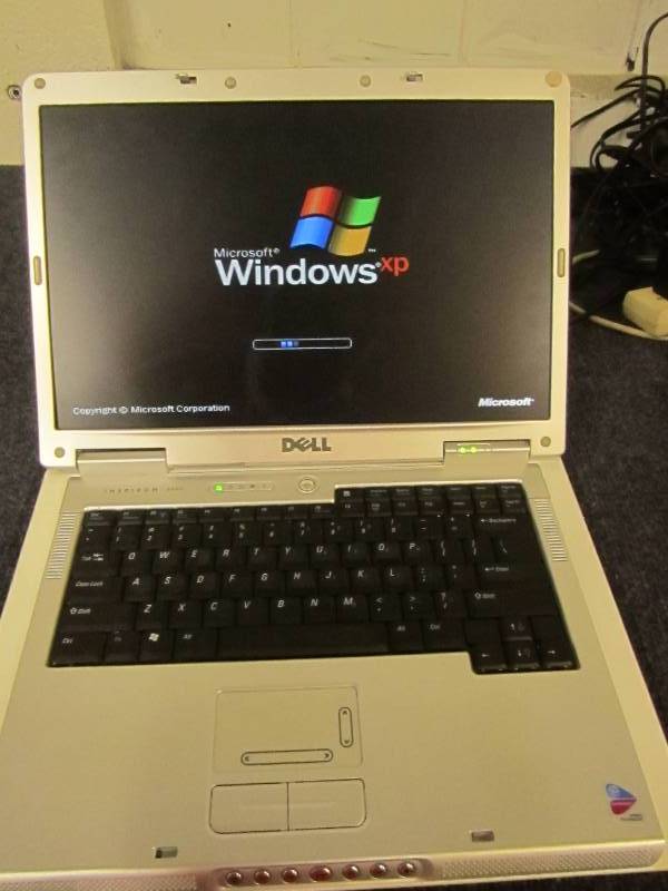 lot 81 image: Dell insparation Turns on...