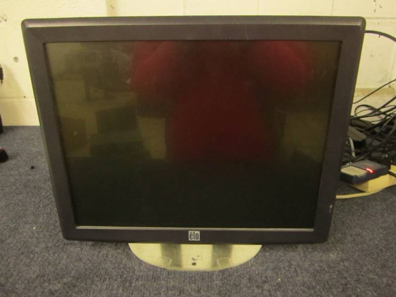 lot 153 image: ELO computer turns on...