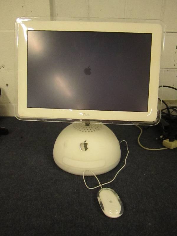 lot 156 image: Apple I mac Turns on very good cond...