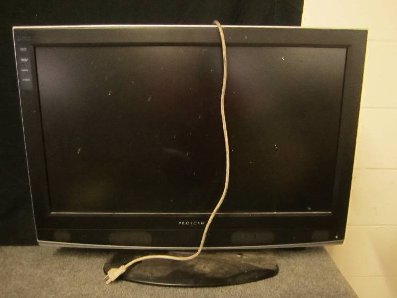 lot 172 image: 31proscan tv turns on...