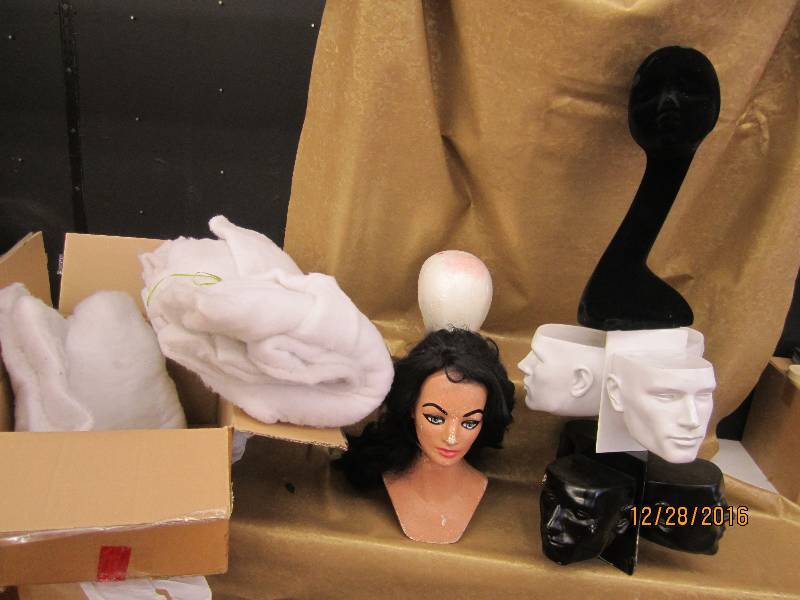 Lot of mannequin display heads...