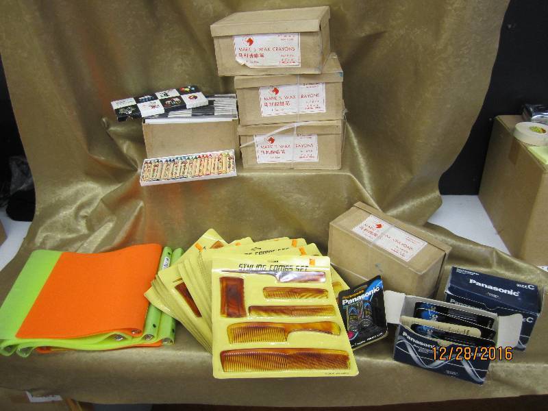 Resale lot  Combs, crayons, binder...