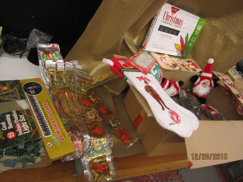 Lot of new vintage Christmas orname...