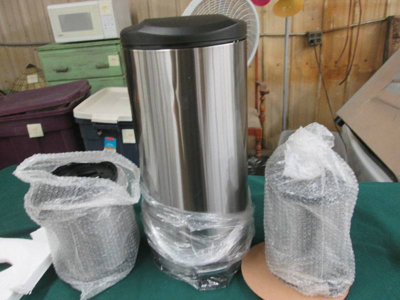 HDX Stainless Steel 38L and 2 5L S...